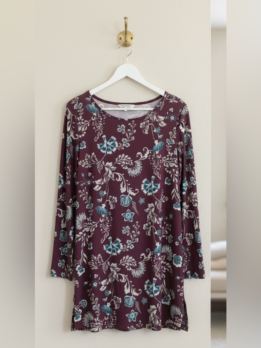 Everly Burgundy Floral Lined Shift Dress Size M